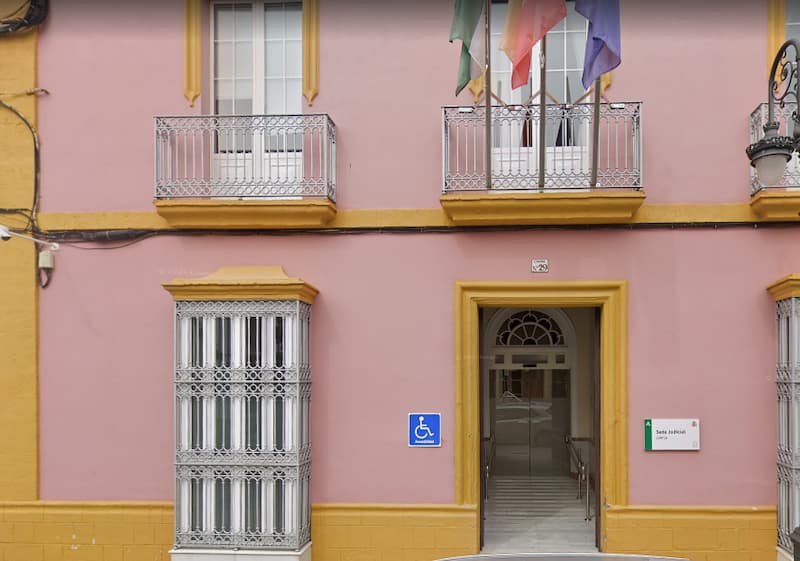 edificio de los juzgados de lebrija donde ejercemos como procurador